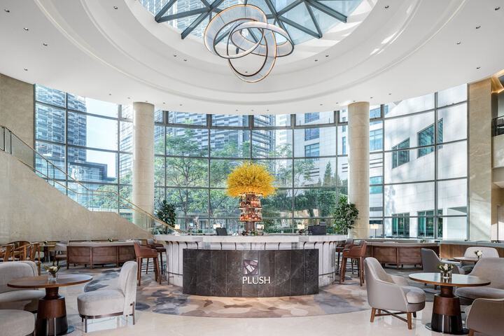 Entrance & Lobby