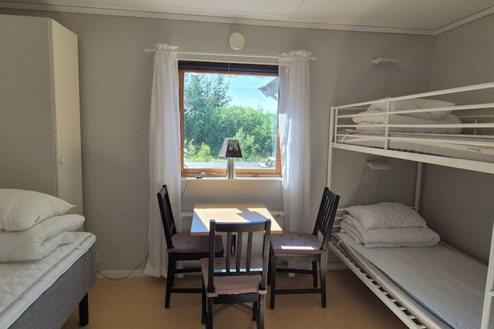 Room 33 of 68
