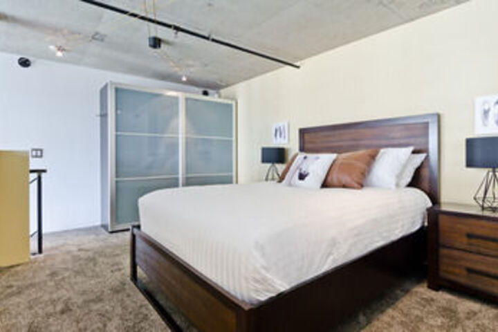 Room 8 of 20