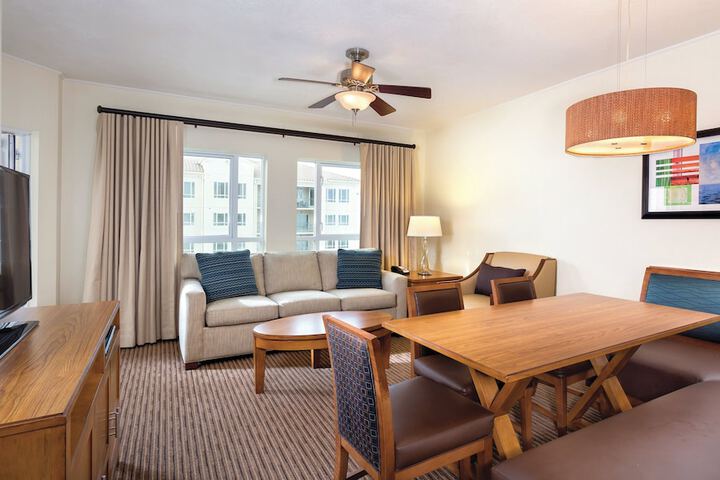 Room 10 of 26