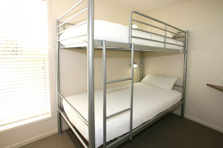 Room 4 of 59