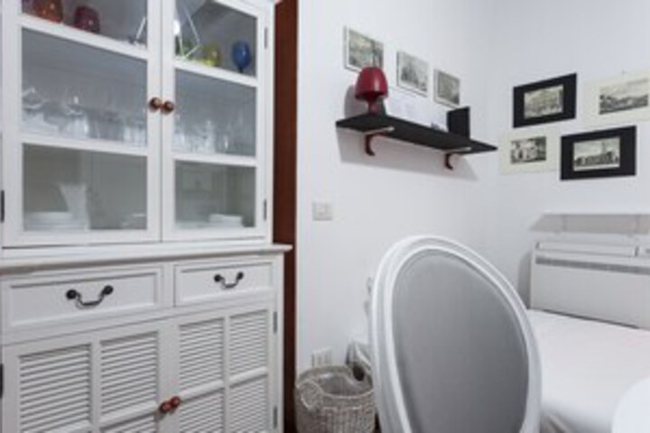 Room 13 of 17