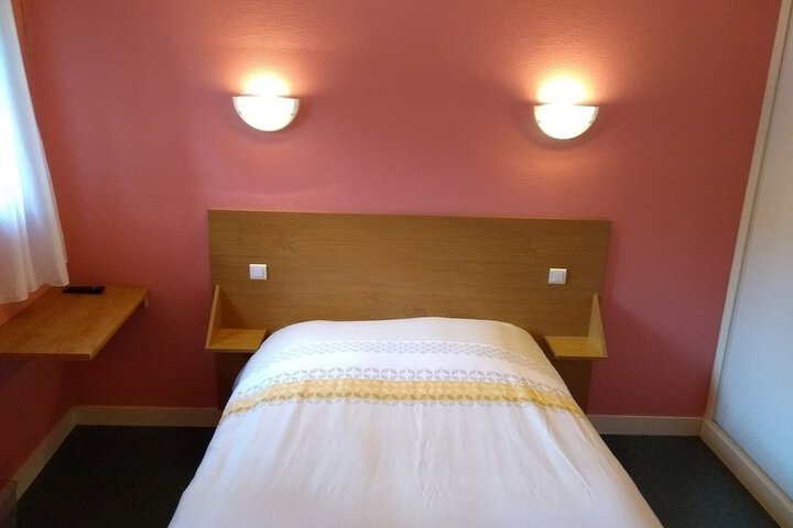 Room 4 of 11