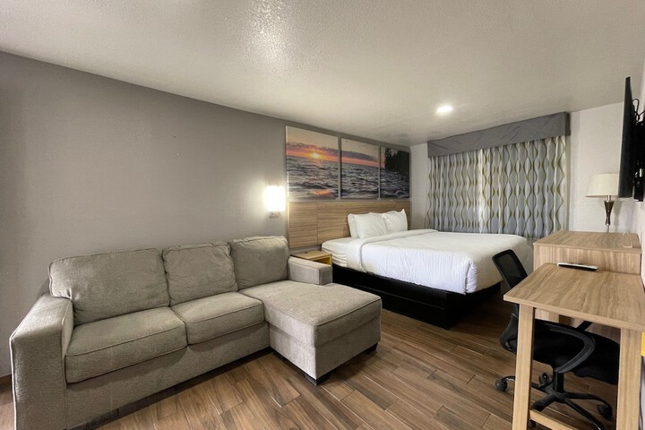 Room 9 of 24