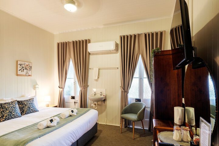 Room 19 of 36