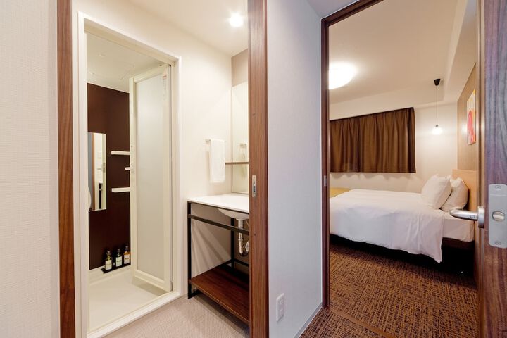 Room 30 of 35