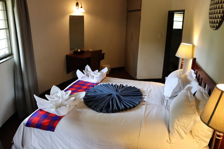 Room 8 of 74