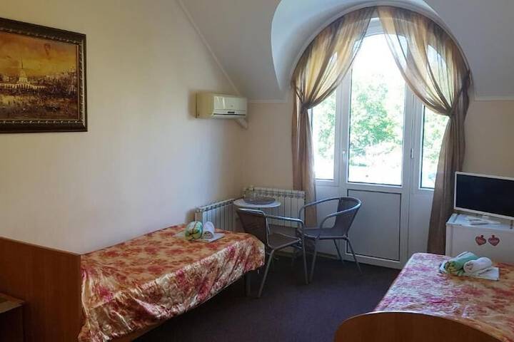 Room 15 of 26