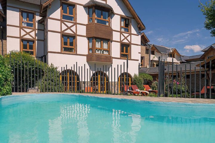 Pools & Facilities