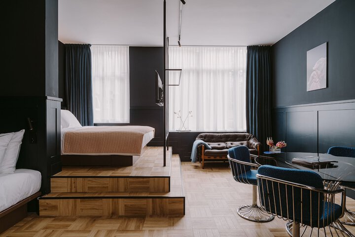Room 8 of 66