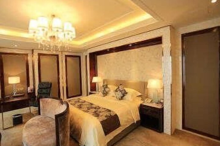 Room 30 of 70