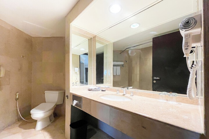 Room 15 of 52