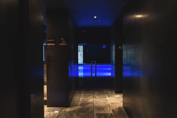 Hotel Pool