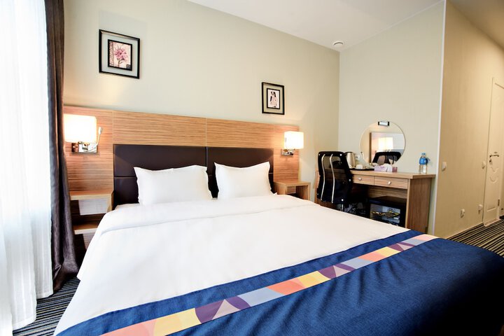Room 15 of 61