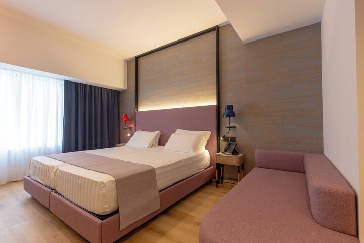 Room 44 of 146