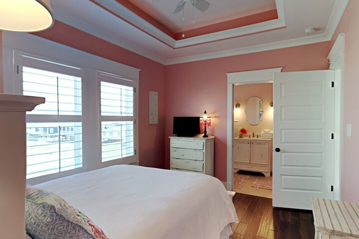 Room 21 of 38