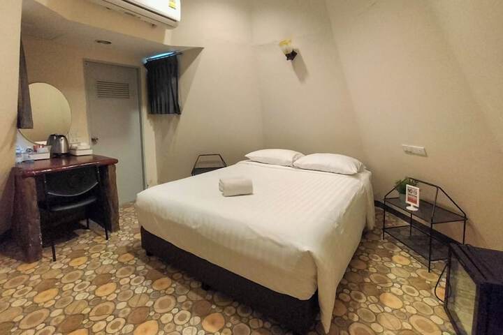 Room 39 of 156