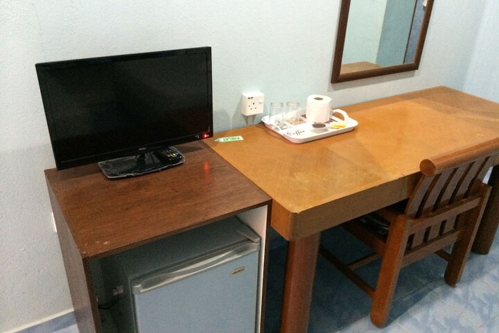 Room 10 of 19