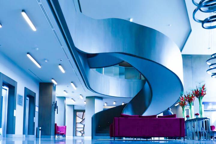 Entrance & Lobby