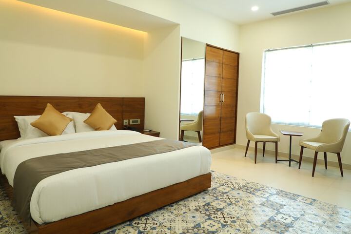 Room 3 of 7
