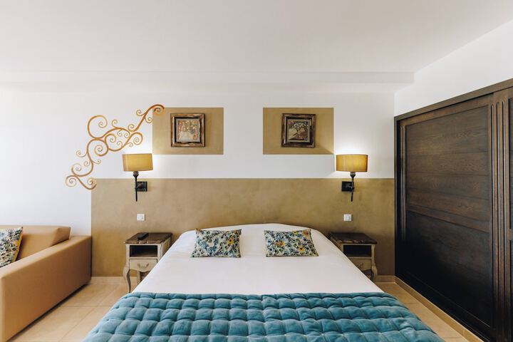 Room 14 of 94