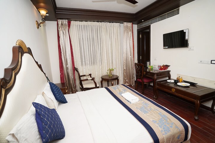Room 15 of 46