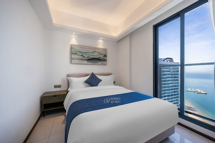 Room 3 of 82