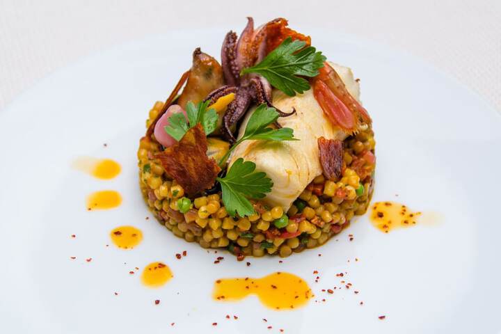 Dining 63 of 98