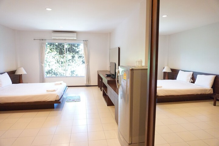 Room 10 of 52
