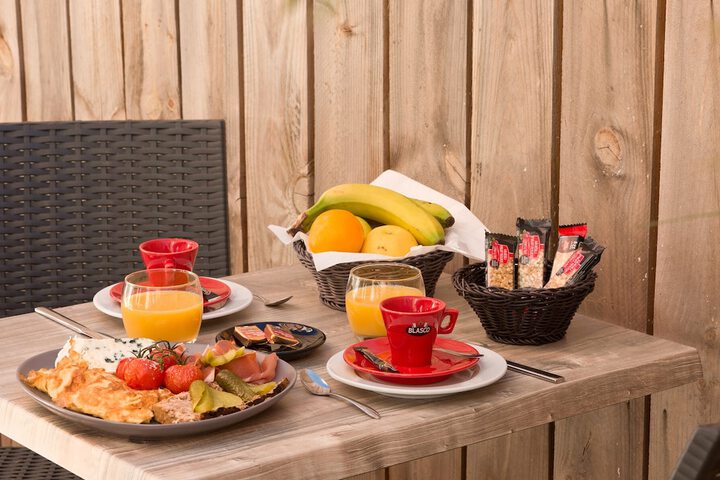 Breakfast/Coffee Service 16 of 19