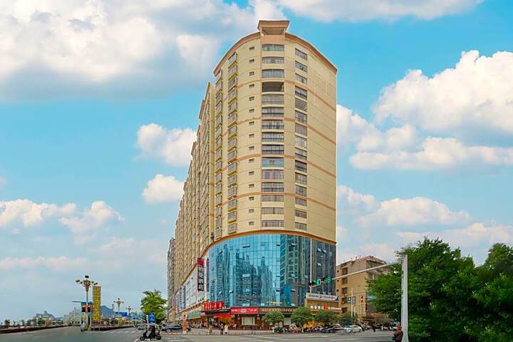 Borrman Hotel Hechi Education Center Zhuangyuan