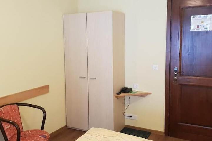 Room 13 of 47