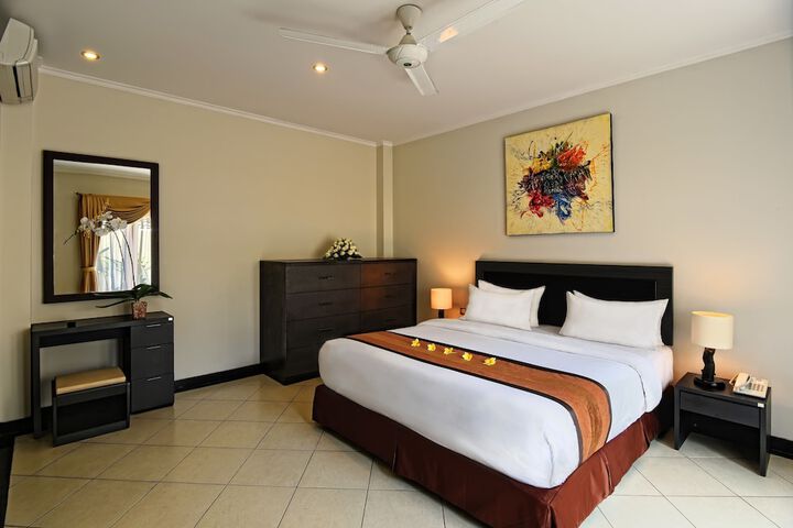 Room 5 of 64