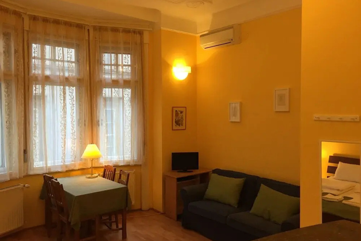 Room 5 of 20