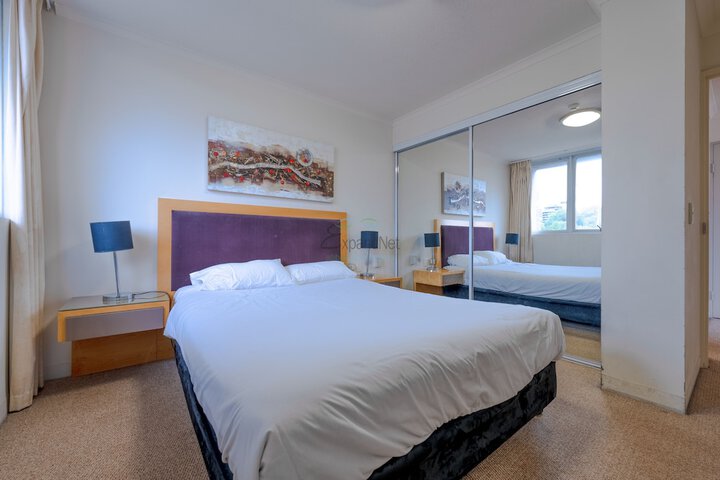 Room 11 of 48
