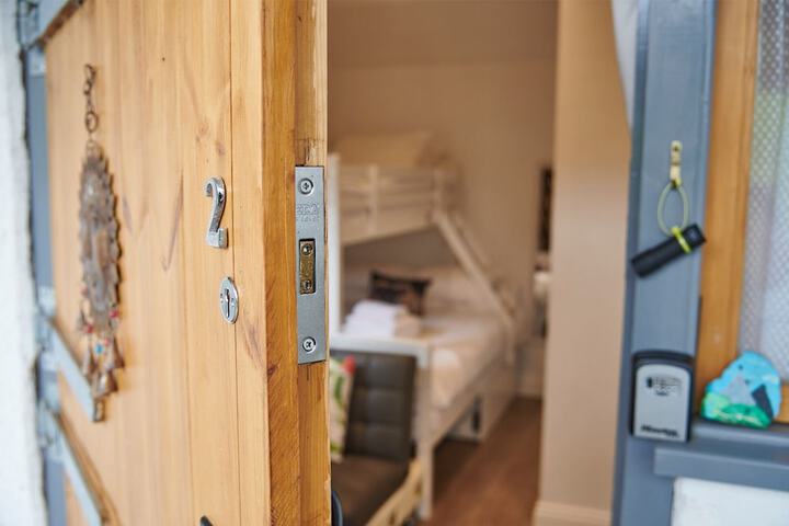 Room 10 of 131