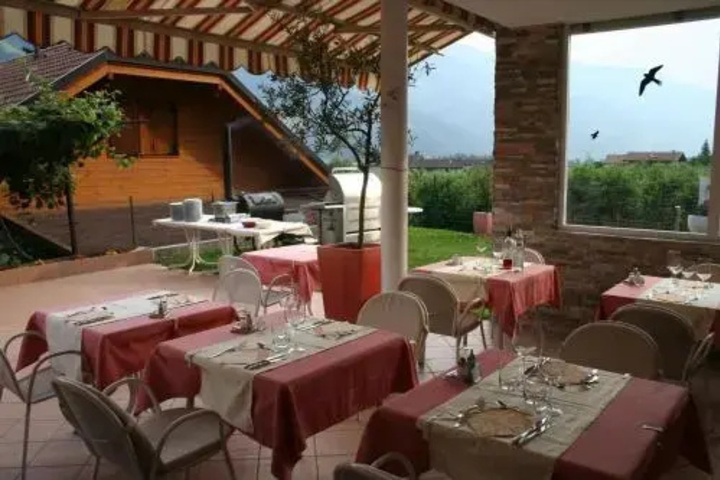 Dining 6 of 6