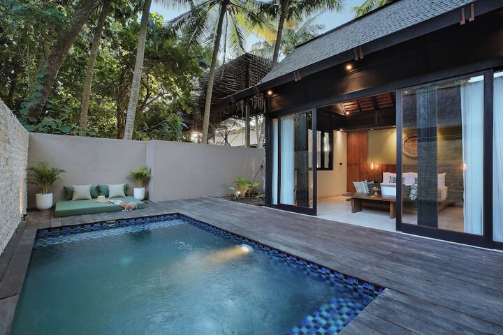 Pool 53 of 113