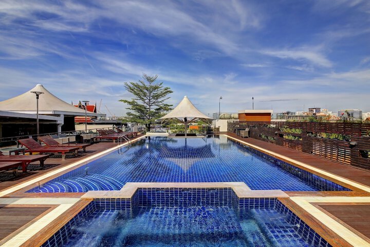 Pool 51 of 62