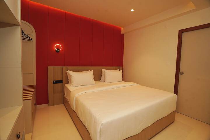 Room 7 of 72