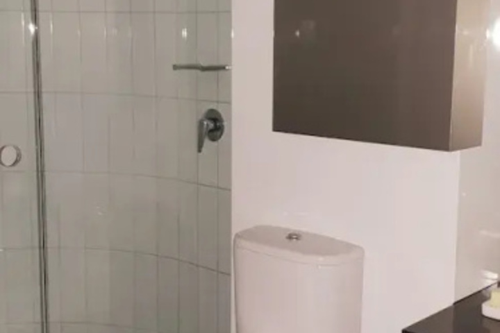 Room 8 of 19