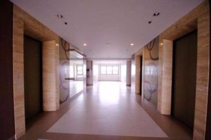 Ballroom/Hall 78 of 127
