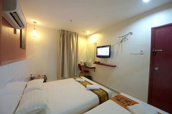 Room 15 of 32