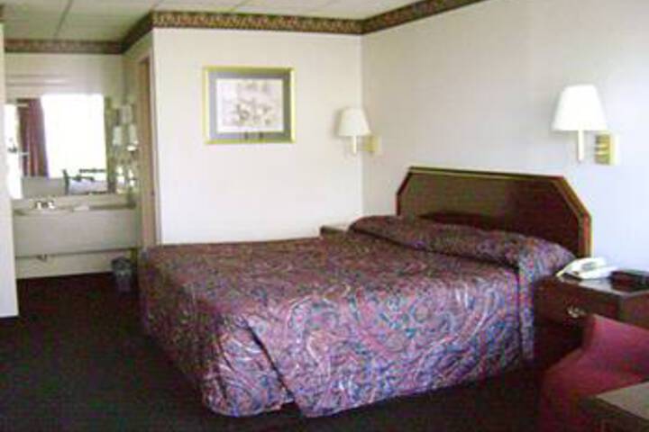 Room 6 of 7