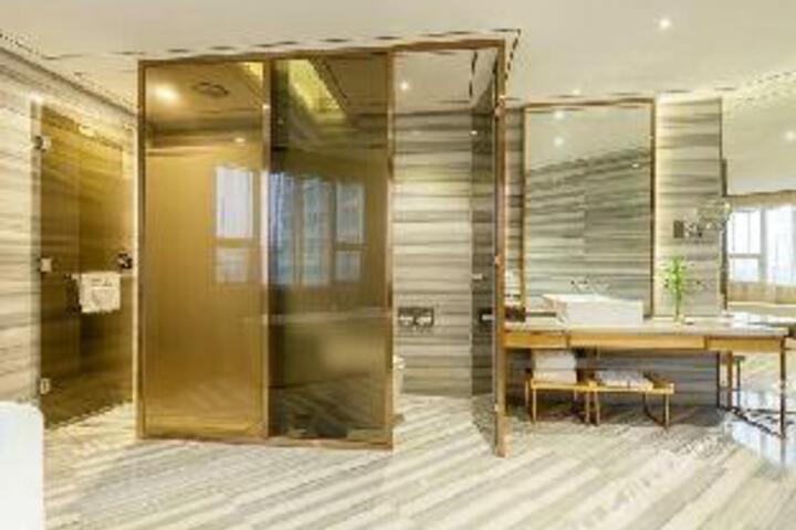 Golden Eagle Days Hotel (Fuqing Wanda)