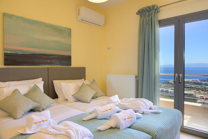 Room 14 of 76
