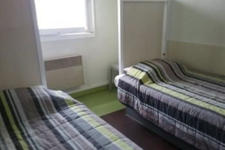 Room 7 of 32