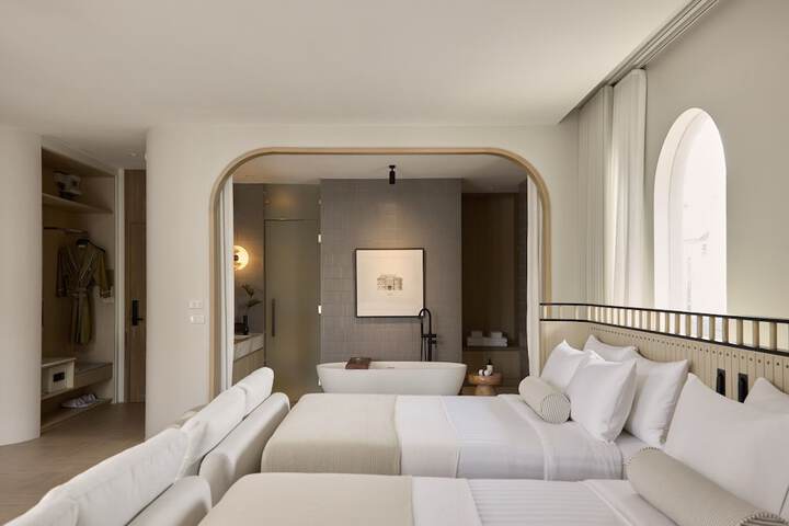 Room 25 of 101