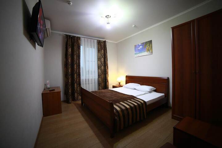 Room 28 of 60