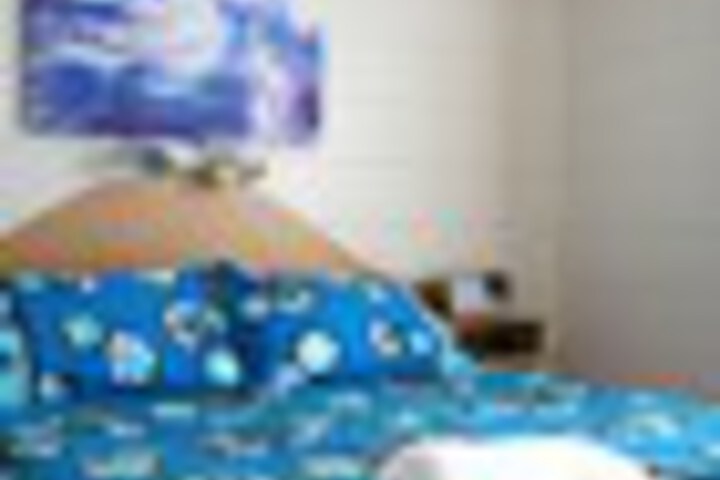 Room 8 of 120